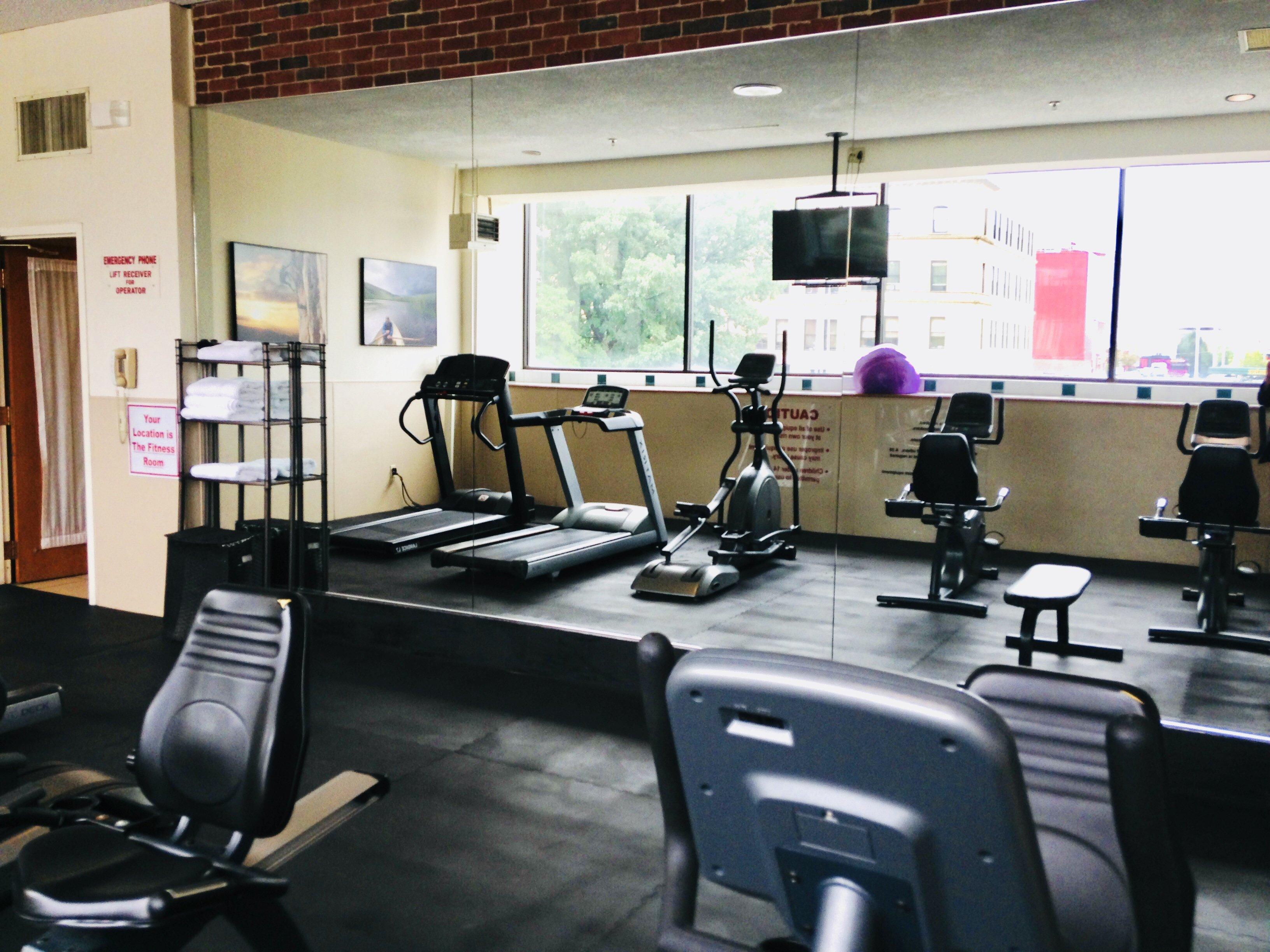 Holiday Inn & Suites Pittsfield-Berkshires By Ihg Esterno foto