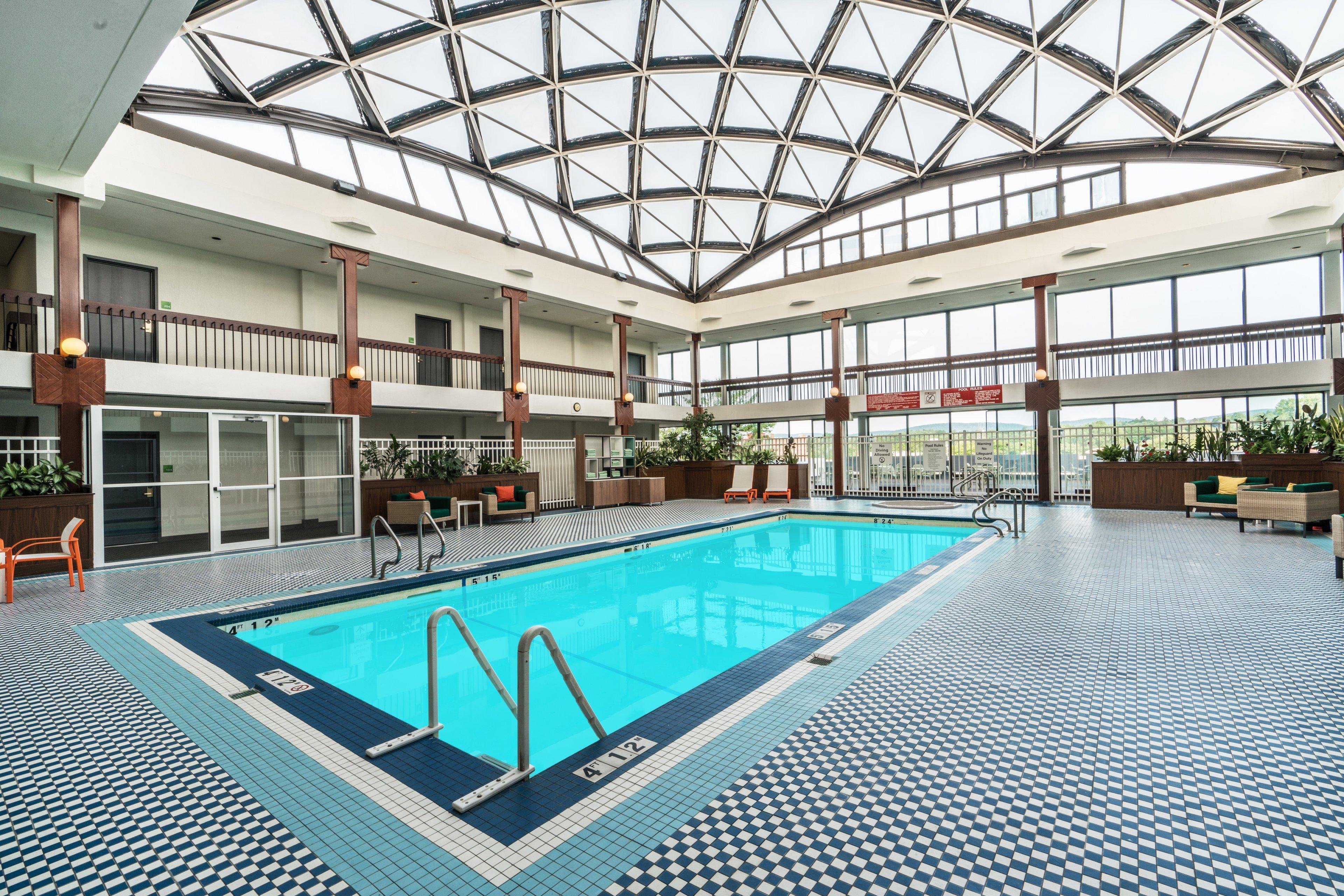 Holiday Inn & Suites Pittsfield-Berkshires By Ihg Esterno foto