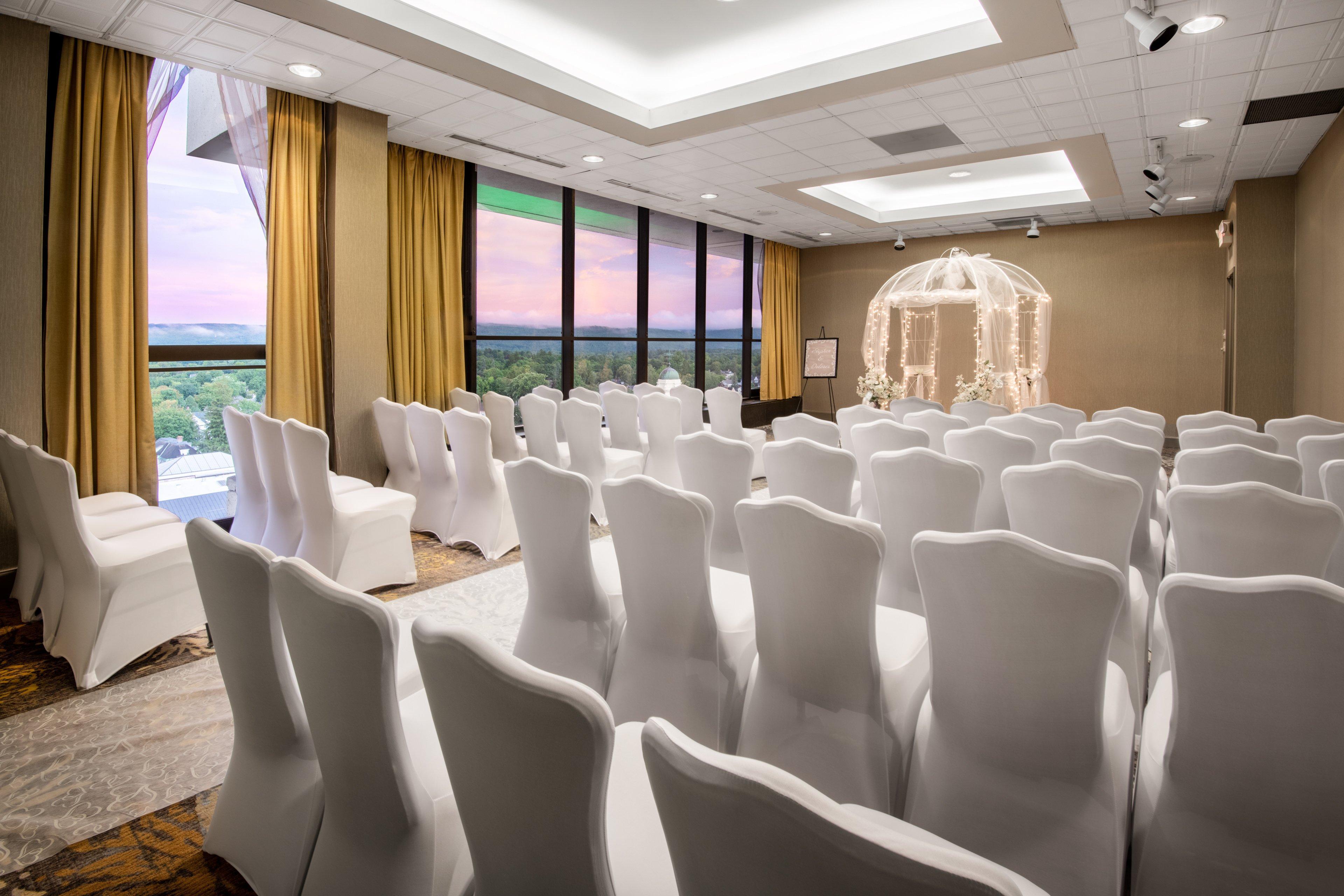 Holiday Inn & Suites Pittsfield-Berkshires By Ihg Esterno foto