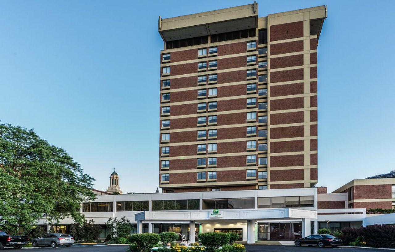 Holiday Inn & Suites Pittsfield-Berkshires By Ihg Esterno foto